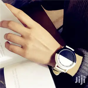Unisex Unique Waterproof Relogio Feminino LED Round Watch
