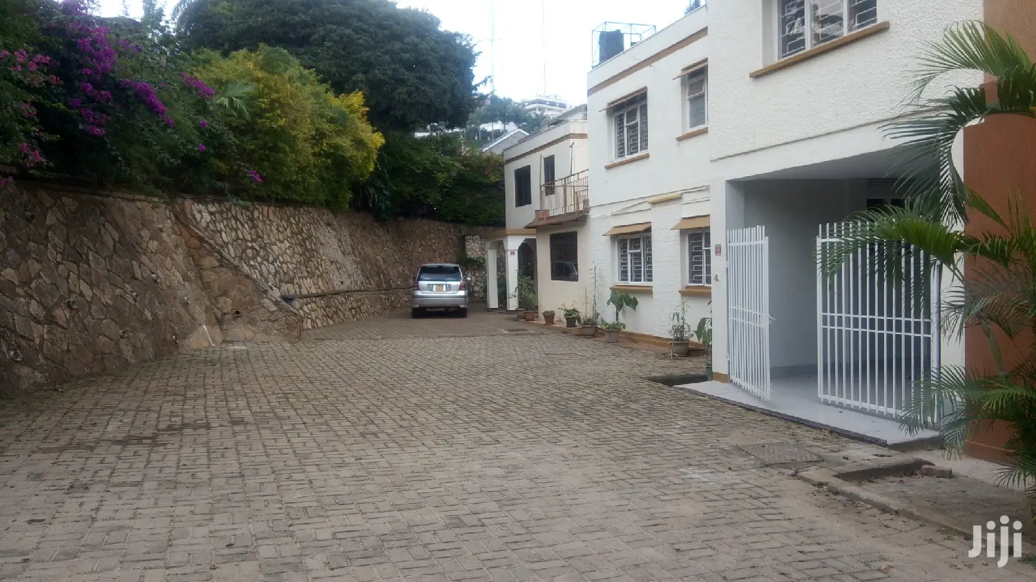 4bdrm Duplex in Kololo Property, Kampala for Sale