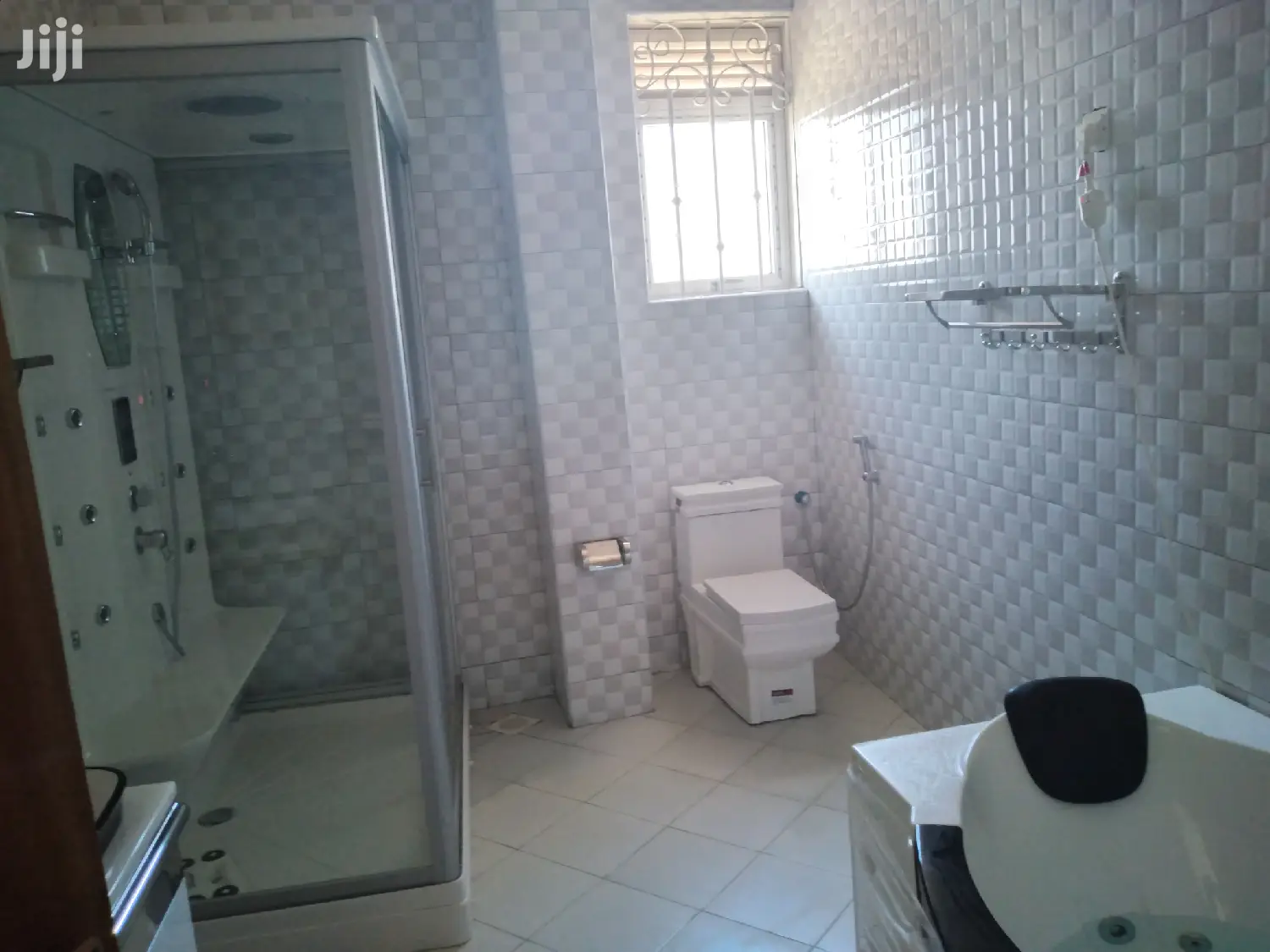 Very Beautiful Brandnew Classic Double Stroy Home Onsale