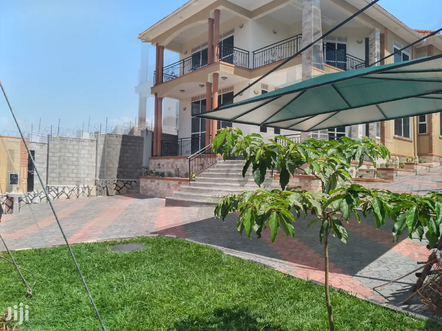 Very Beautiful Brandnew Classic Double Stroy Home Onsale