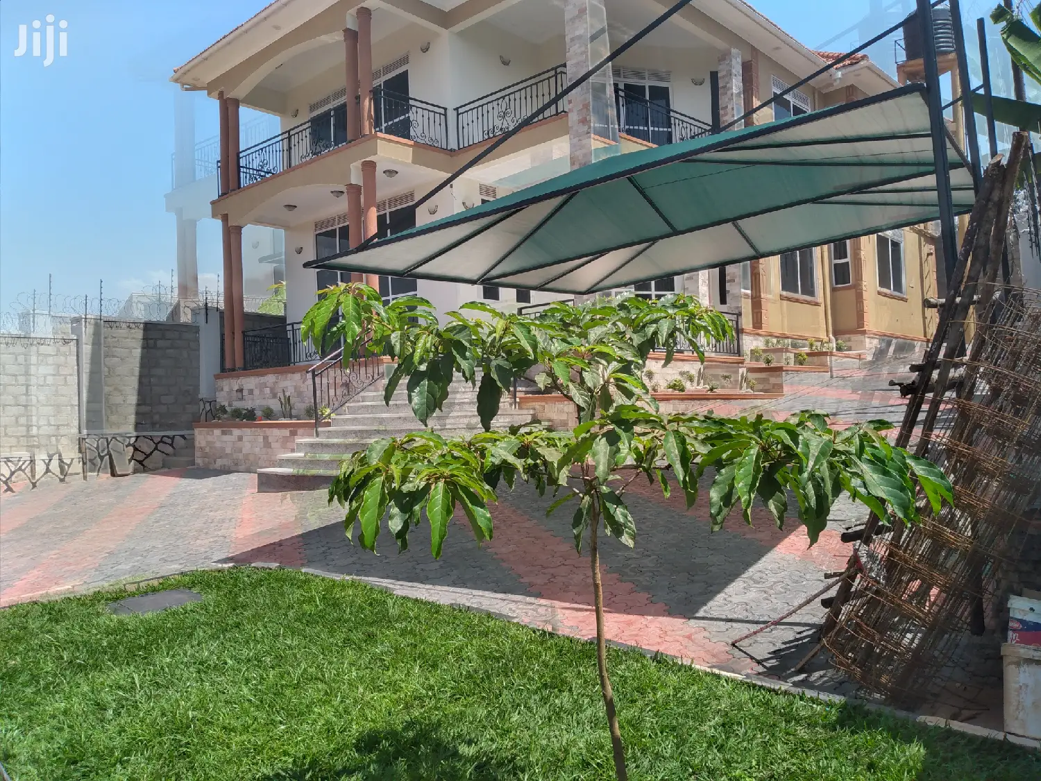Very Beautiful Brandnew Classic Double Stroy Home Onsale
