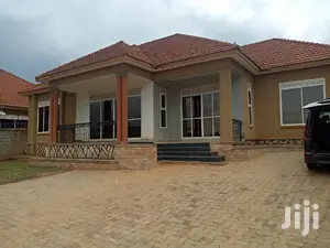 Classy Bungaloo in Kira for Sell