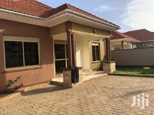 Hot Nice Home in Kira Mamerito Road on Sale