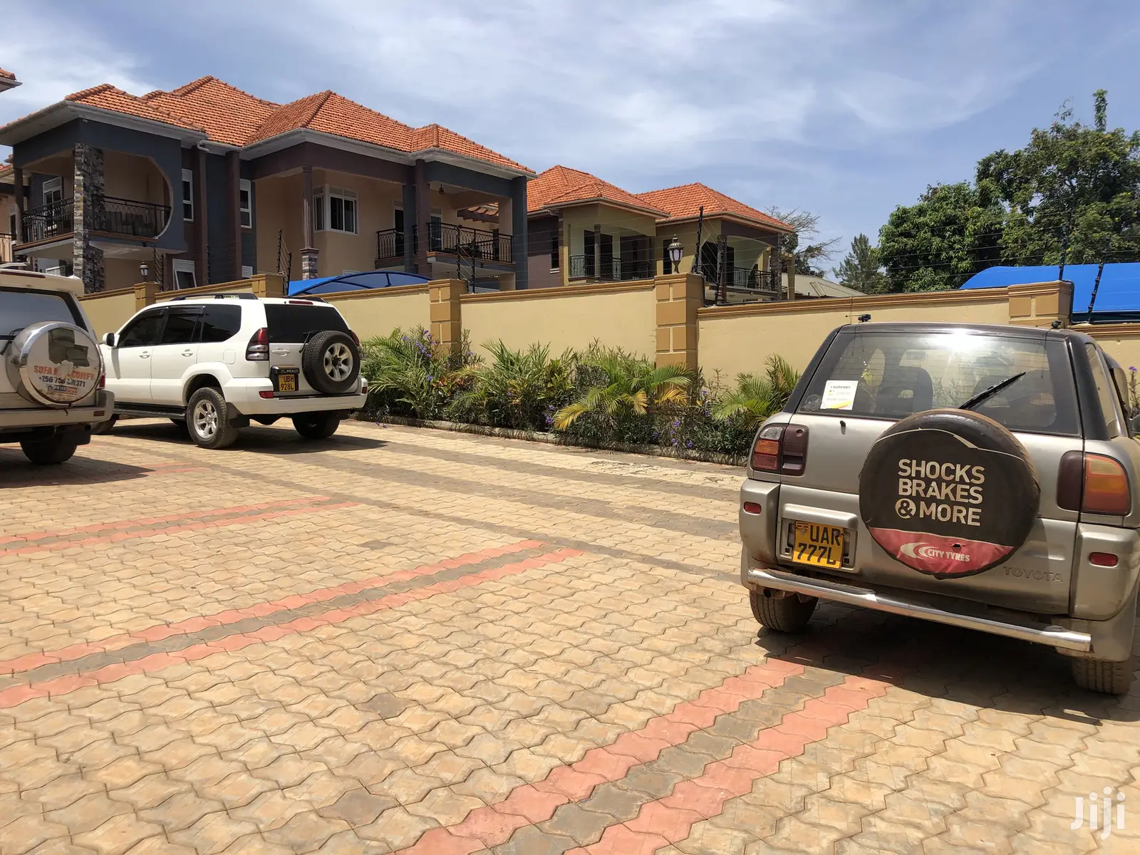 7 Bedroom Mansion In Kiwatule For Sale