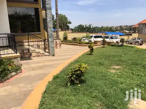 7 Bedroom Mansion In Kiwatule For Sale