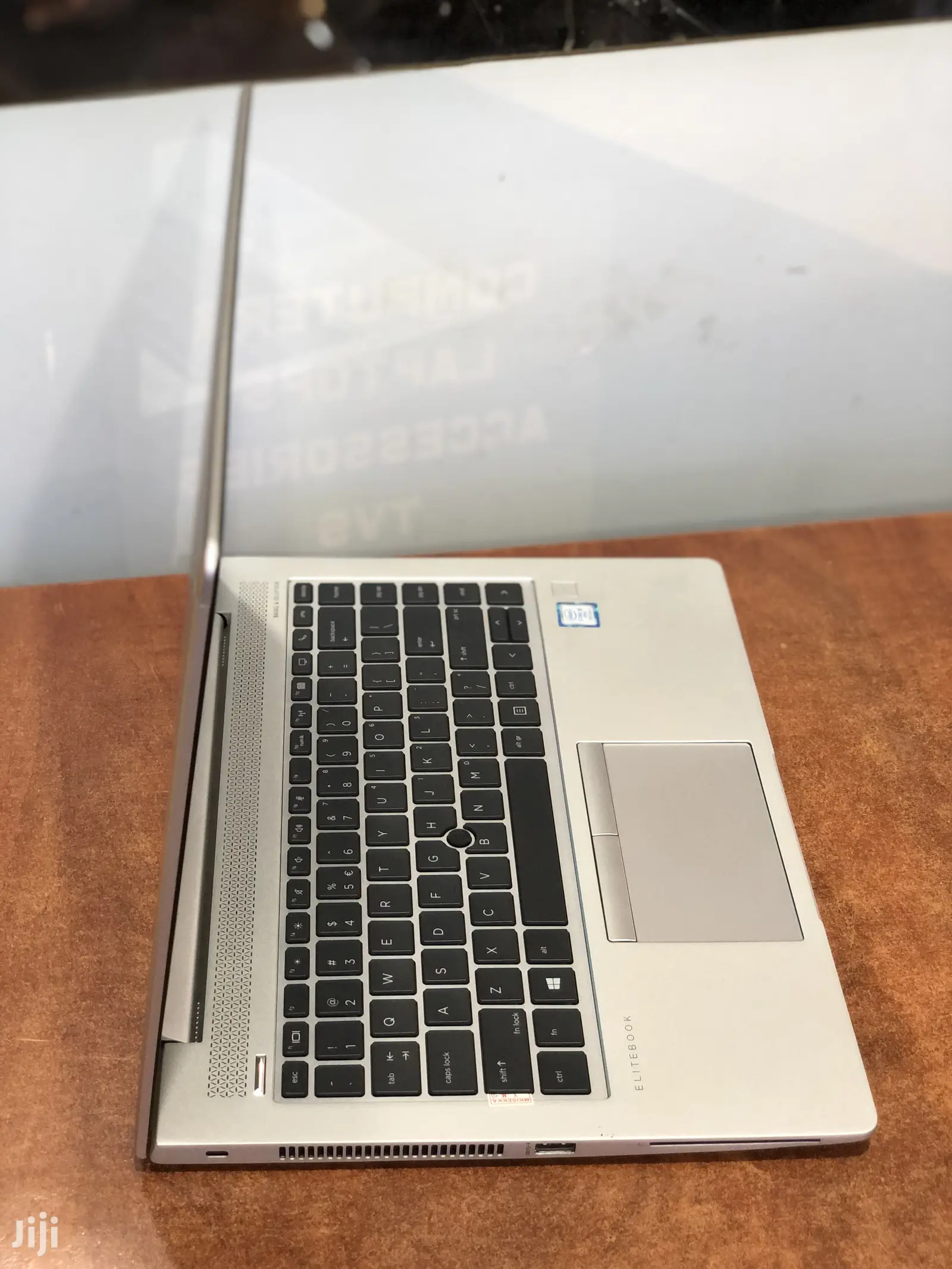 New Laptop HP EliteBook 840 G5 8GB Intel Core I5 SSD 256GB