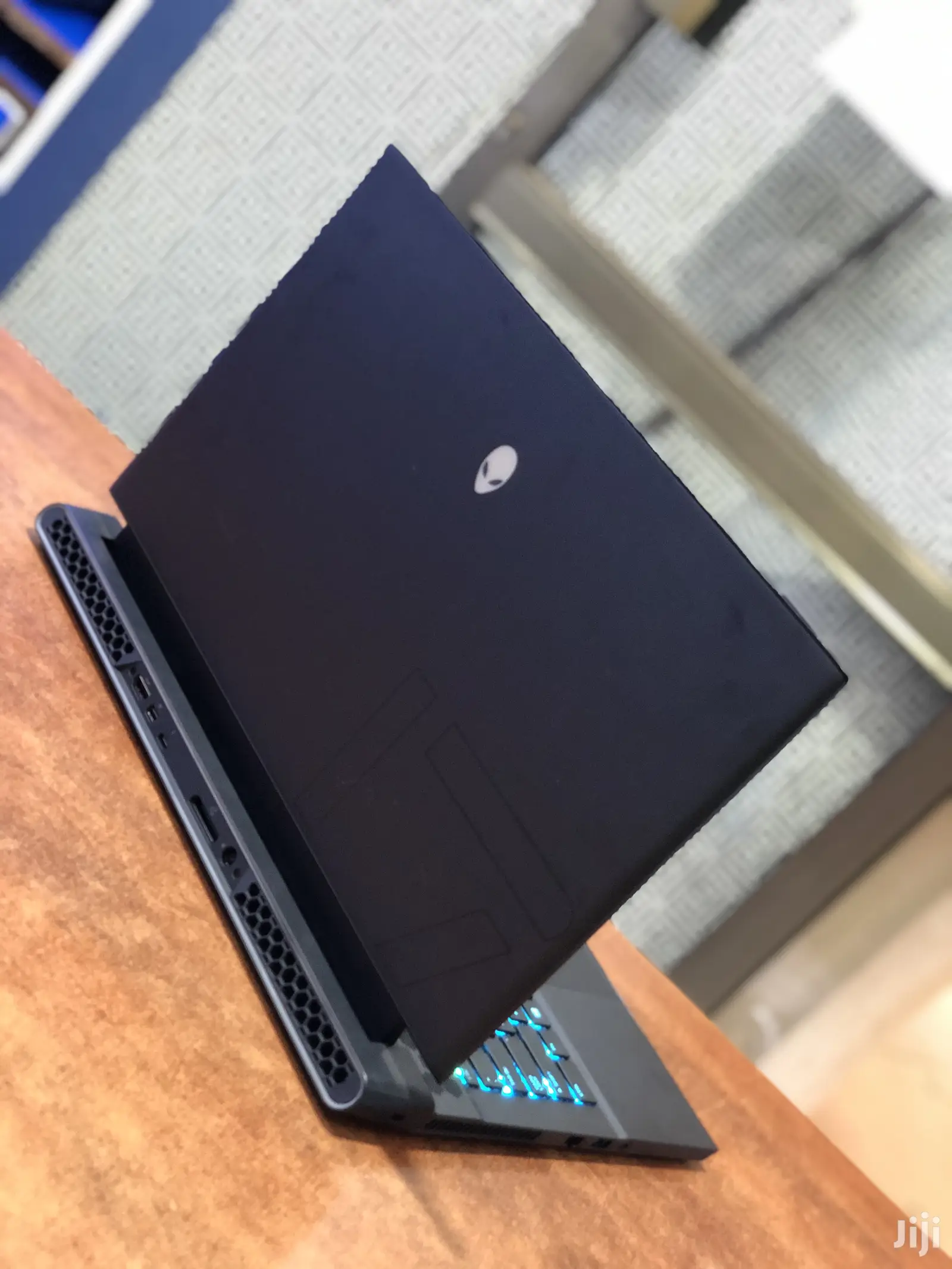 New Laptop Alienware M17x R2 16GB Intel Core I7 SSHD (Hybrid) 512GB