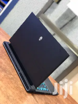New Laptop Alienware M17x R2 16GB Intel Core I7 SSHD (Hybrid) 512GB