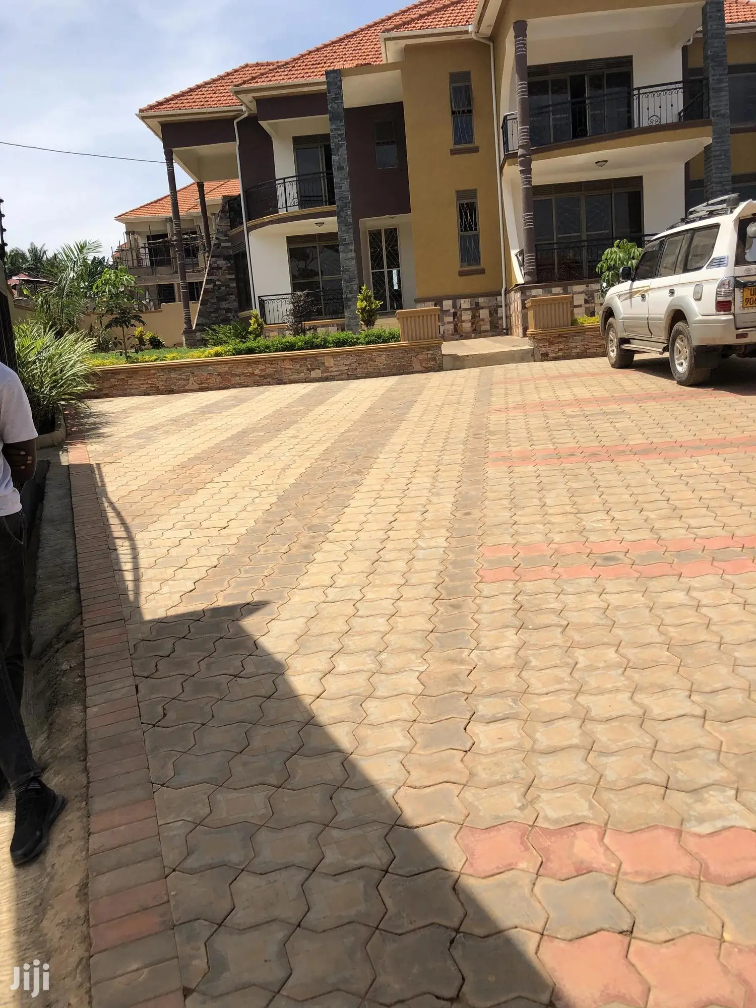7 Bedroom Mansion In Kiwatule For Sale