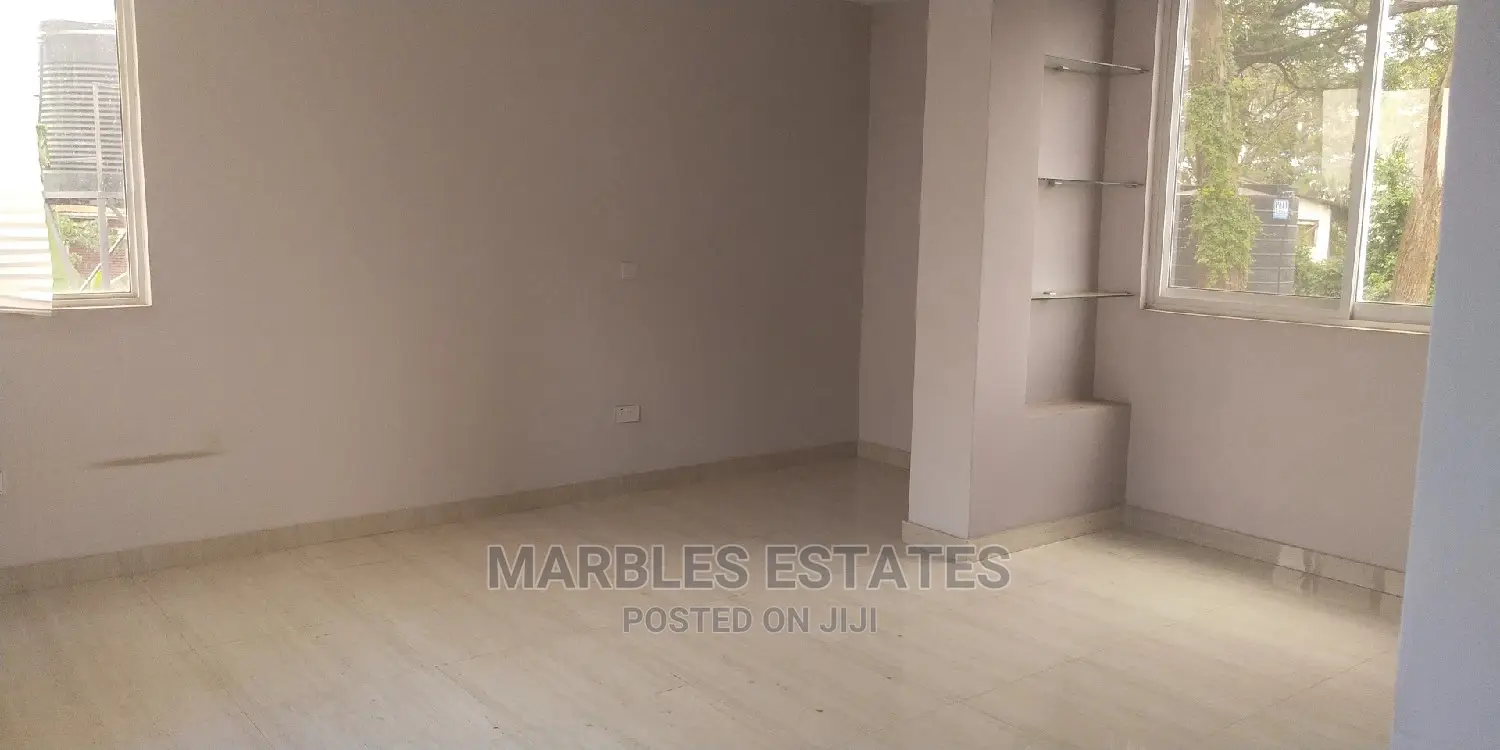 5 Bedrooms Nice Town House for Rent in Naguru