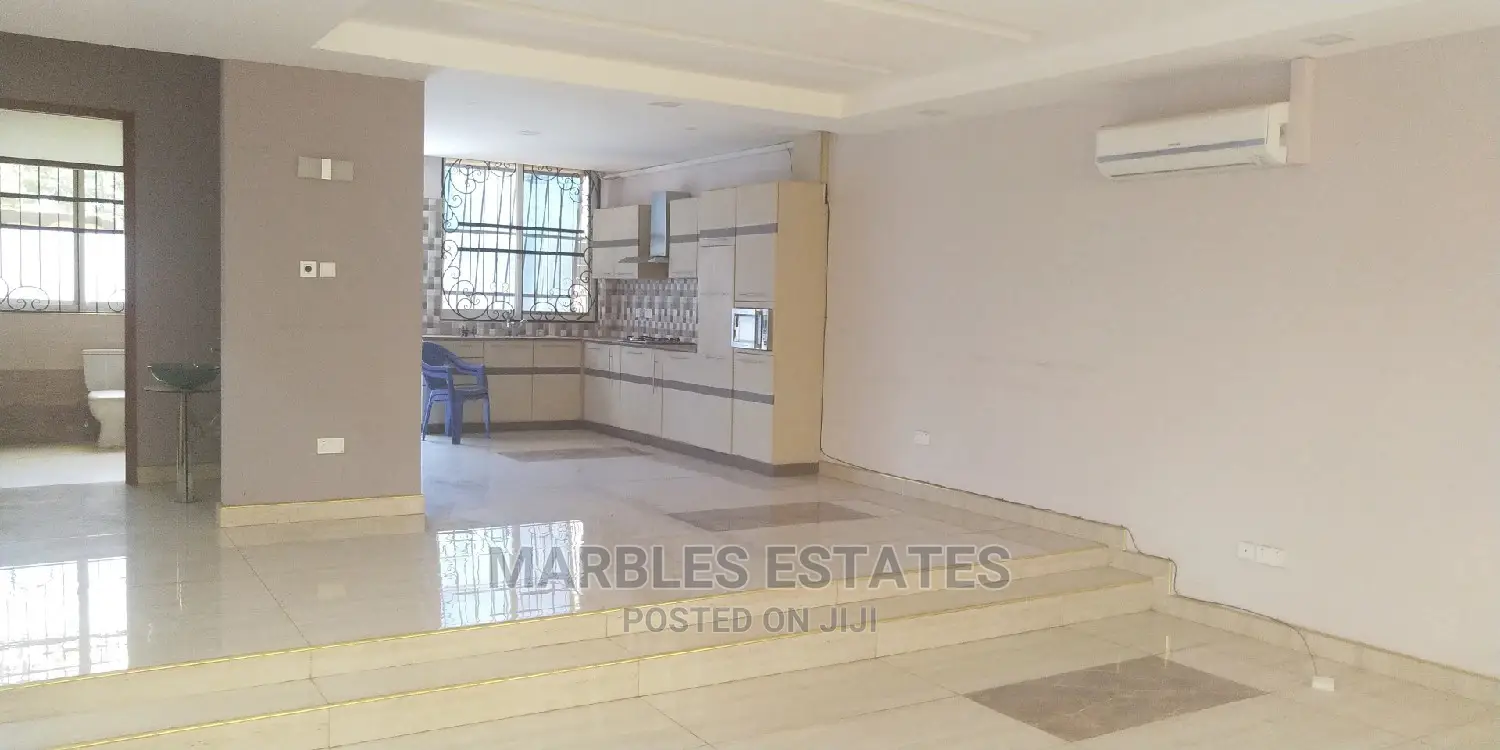 5 Bedrooms Nice Town House for Rent in Naguru