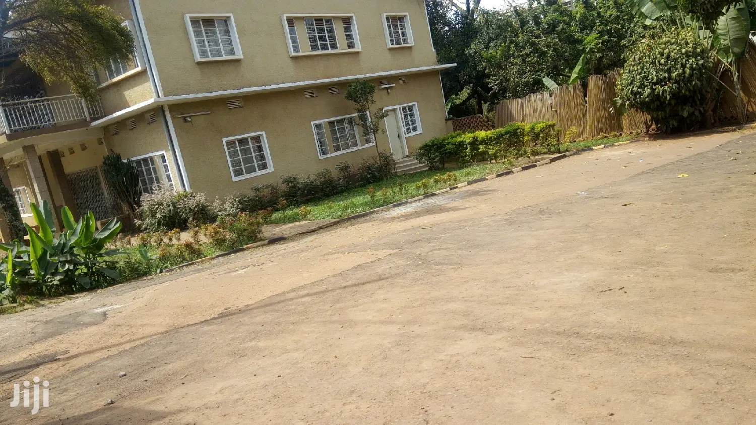 8bdrm Duplex in Kololo Property, Kampala for rent