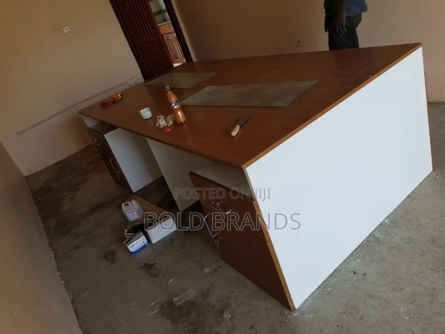 Work Stations/ Staff Desks