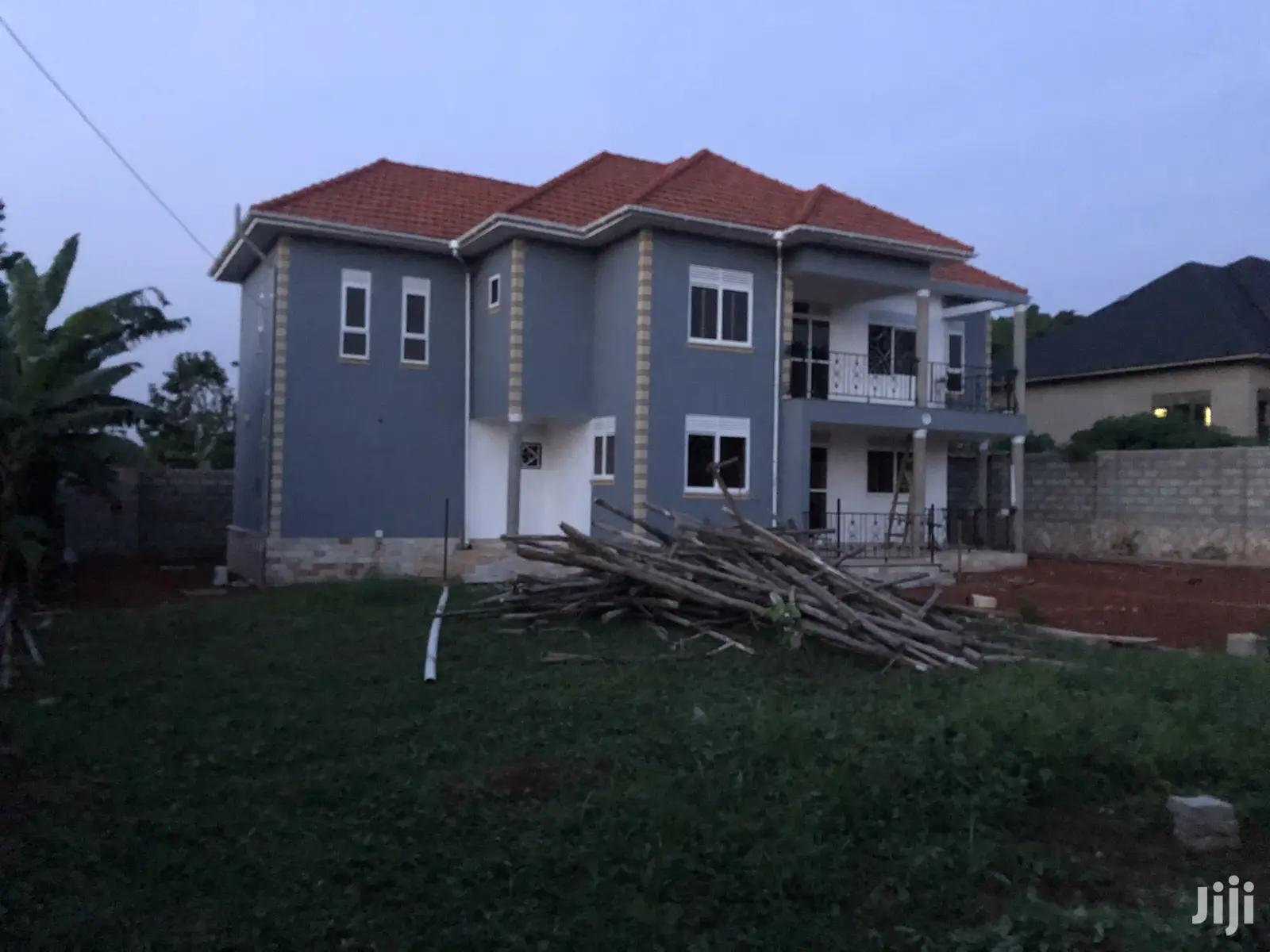 30’Decimals Mansion in Kira for Sell