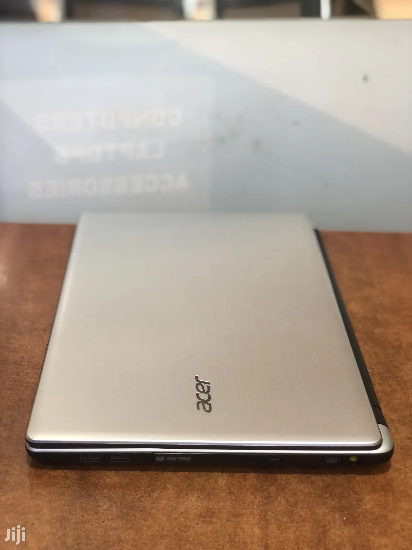 New Laptop Acer Aspire V3-572 8GB Intel Core I7 HDD 1T