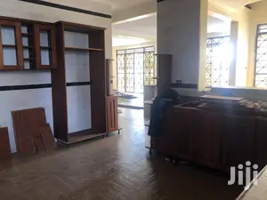 Seven Star Mansion in Kiwatule on Sell
