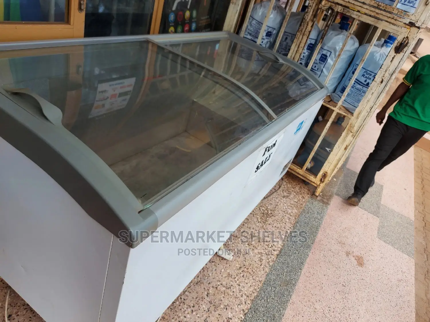 Used Display Freezer 1000 L REFRIDGERATOR ON SALE