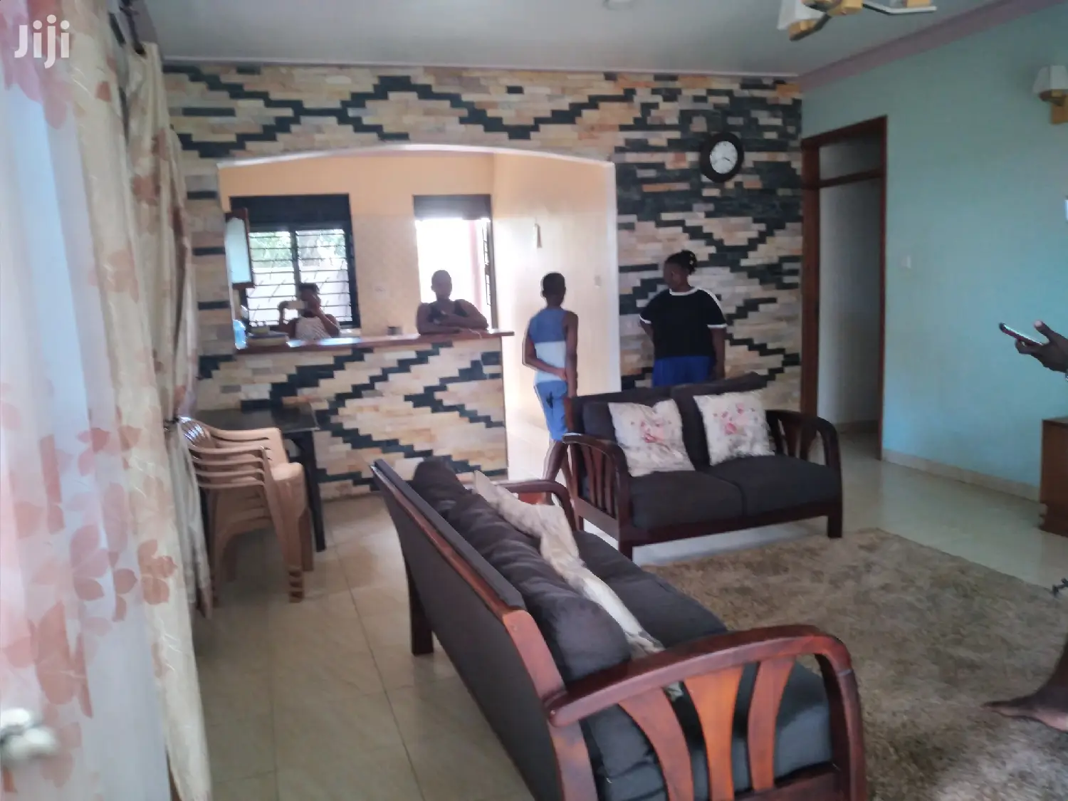 3bdrm Bungalow in Busabaala, Division a for Sale