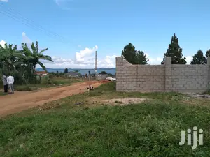 3bdrm Bungalow in Busabaala, Division a for Sale
