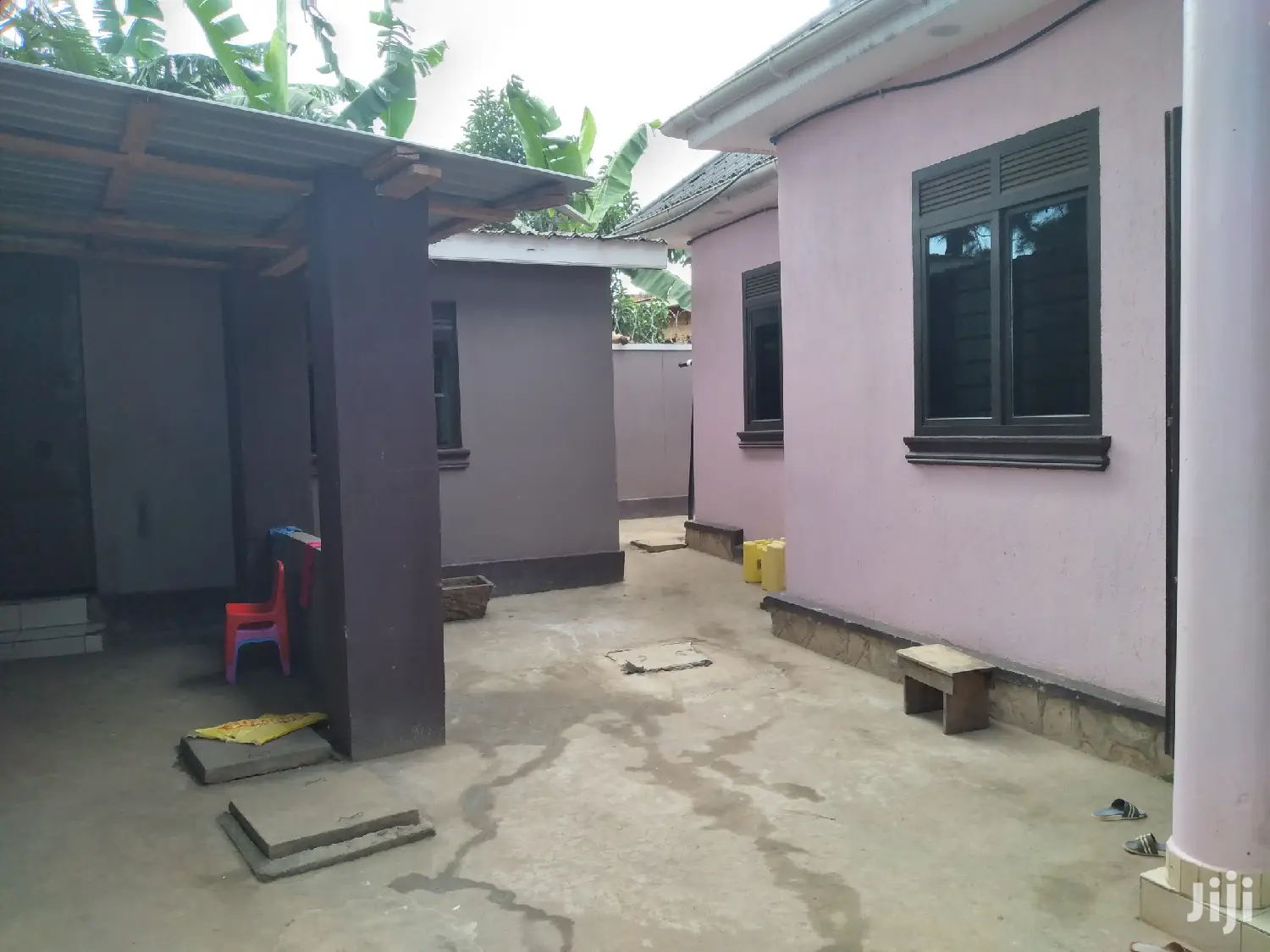 3bdrm Bungalow in Busabaala, Division a for Sale