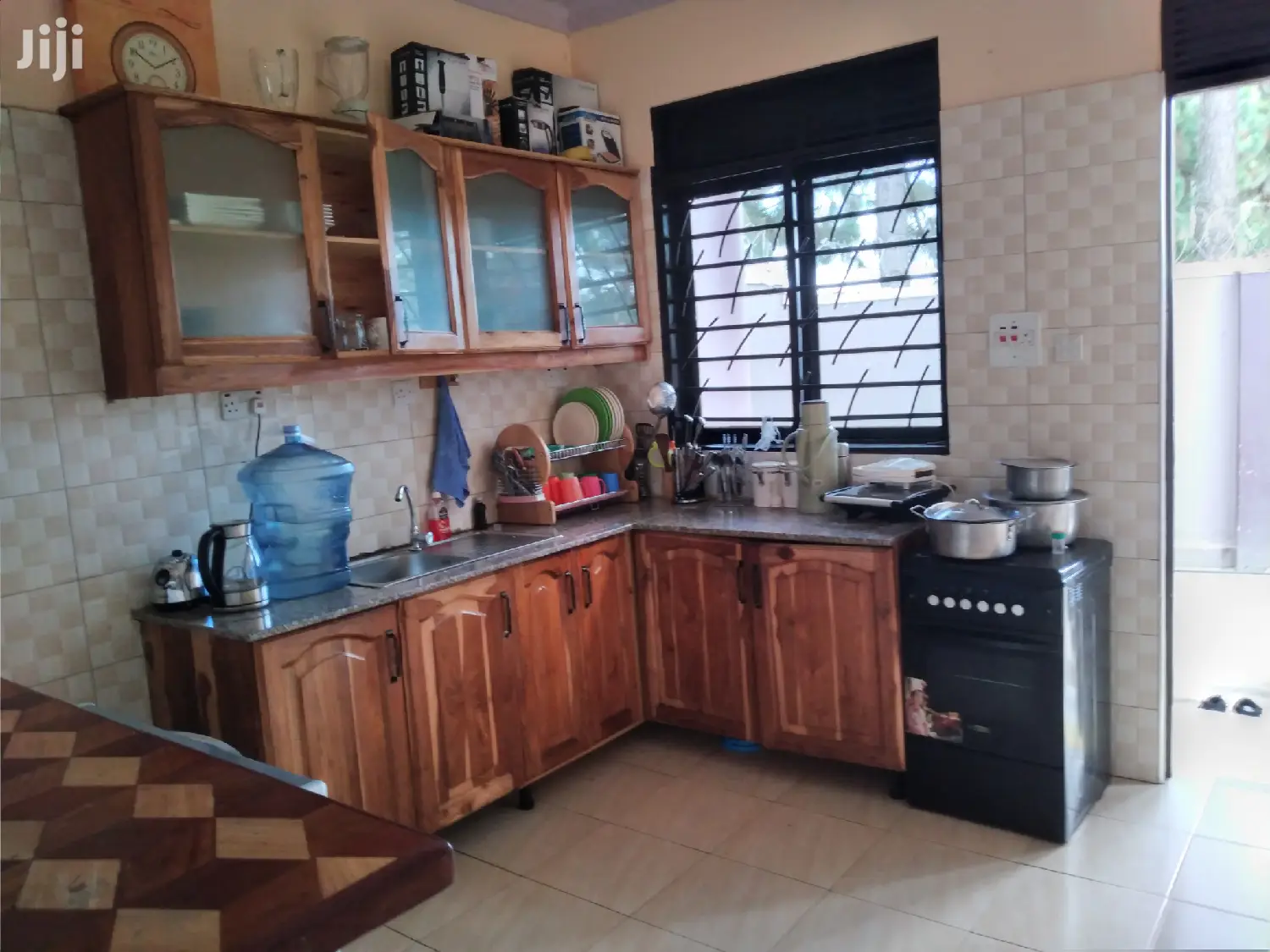 3bdrm Bungalow in Busabaala, Division a for Sale