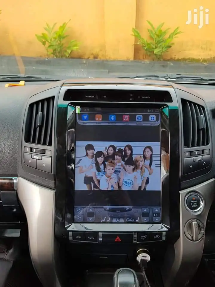 Original Vertical Tesla Radio Android For V8 2010