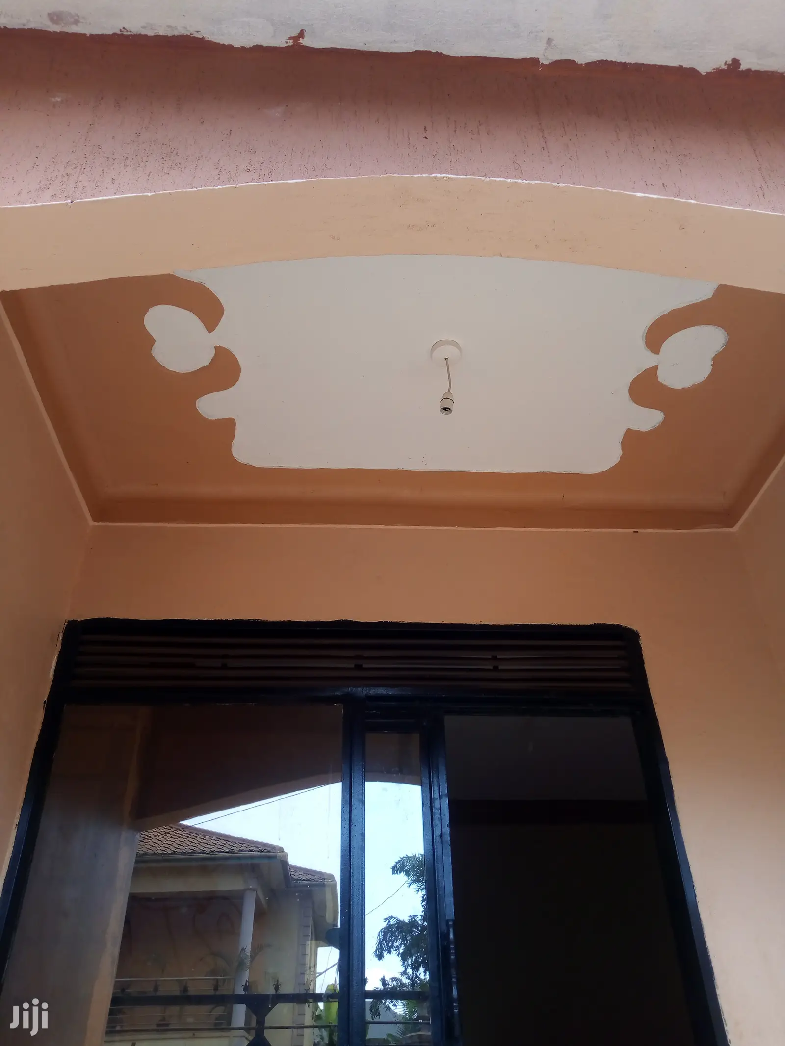 1 Bedroom and Sitting House for Rent