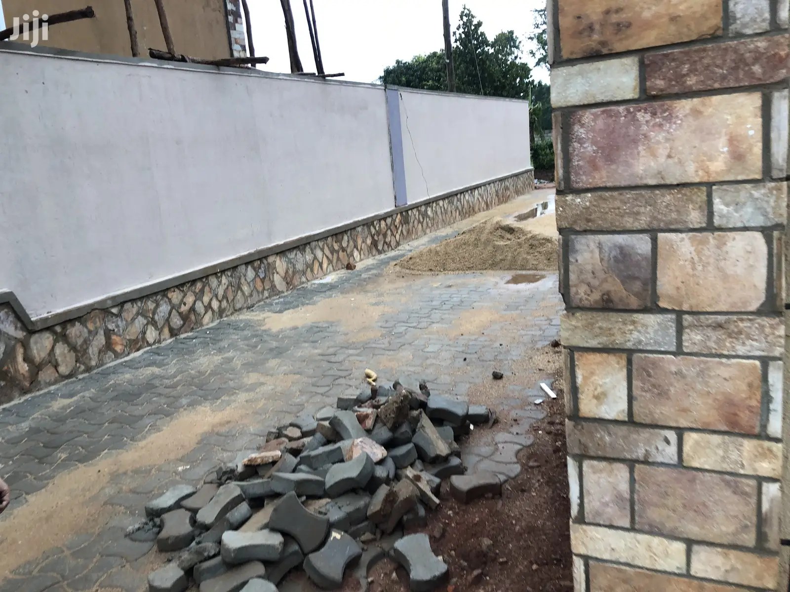 Kira on Mamerito Road Home for Sale