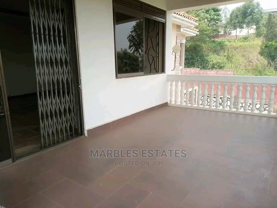 6bdrm Mansion in Kololo, Central Division for rent