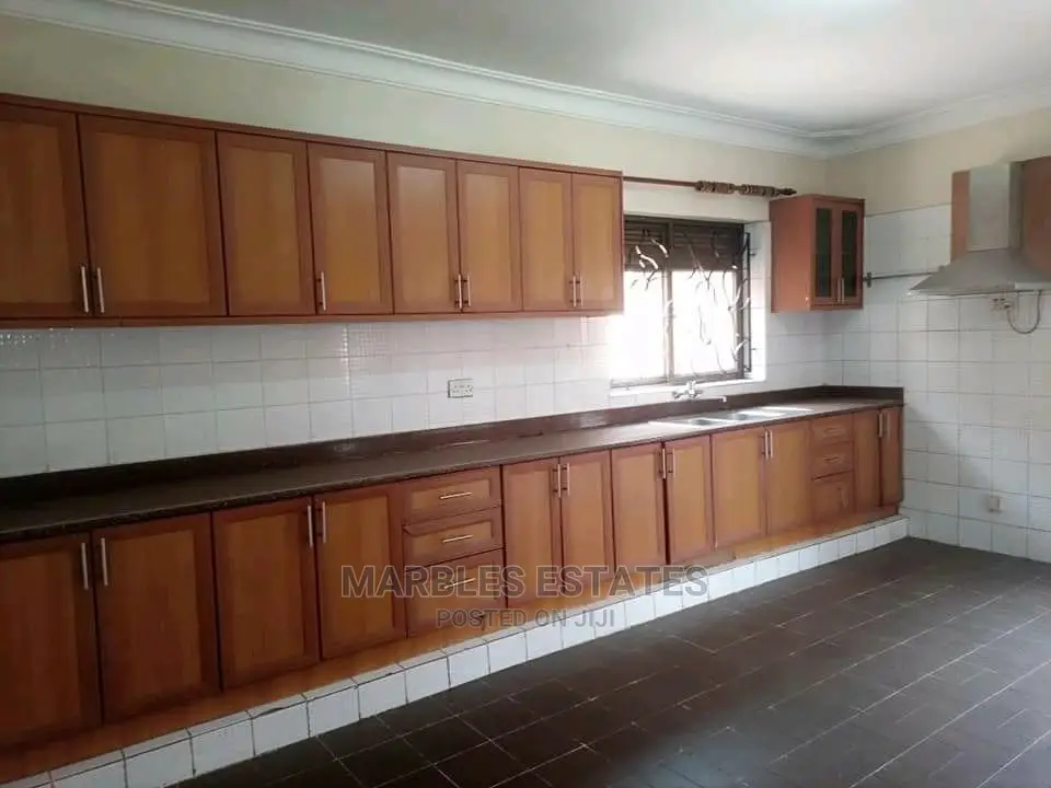 6bdrm Mansion in Kololo, Central Division for rent