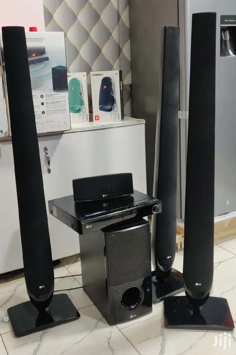 Lg Bluetooth Hometheater With Tall Boy Speakers 1000watts