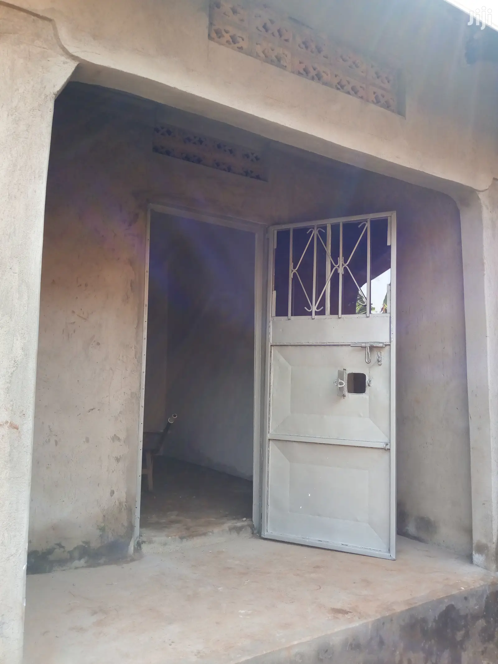 1 Bedroom House For Sale