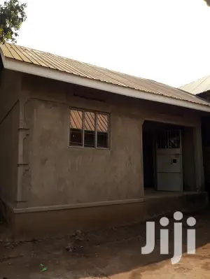 1 Bedroom House For Sale