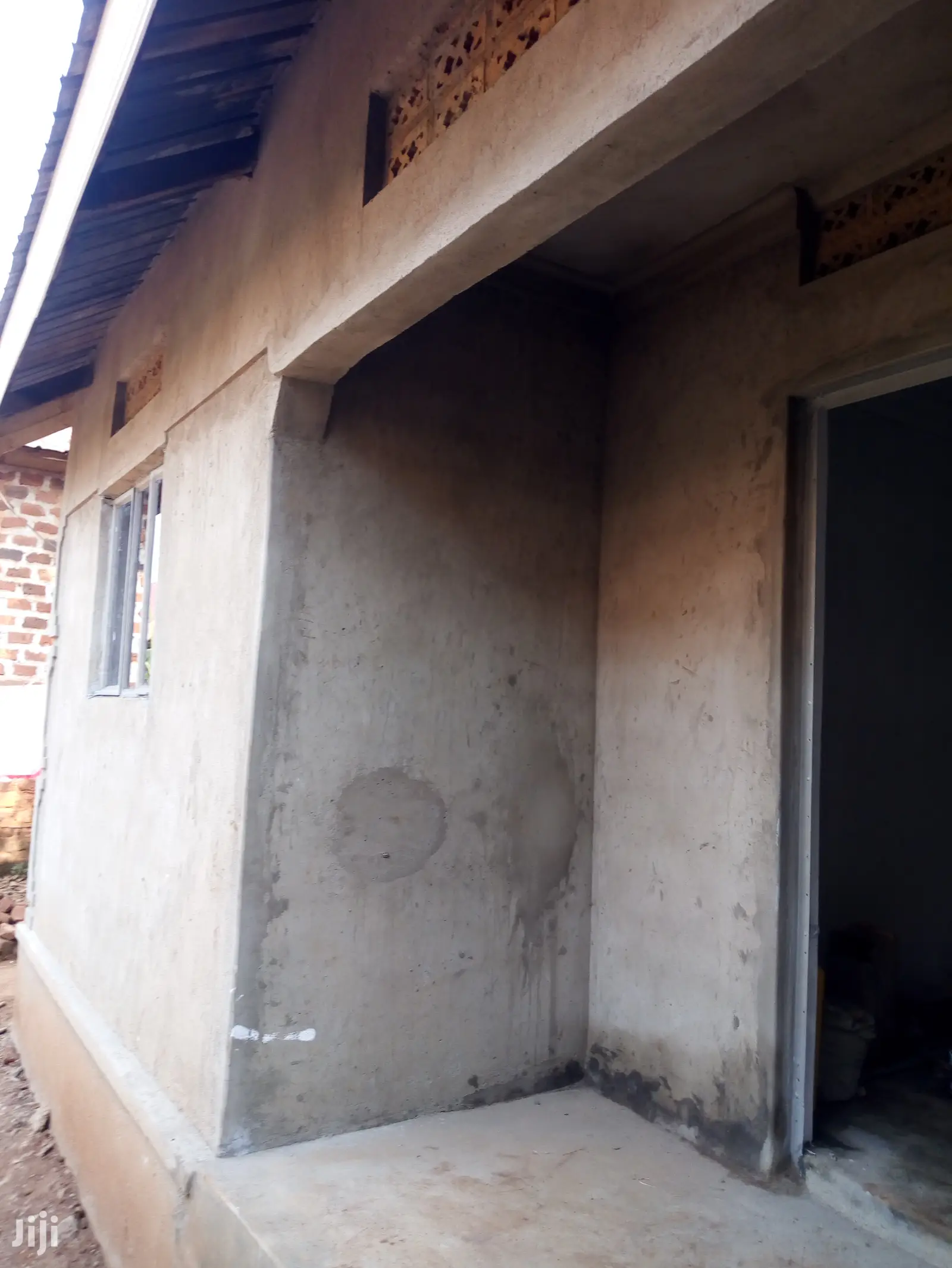 1 Bedroom House For Sale
