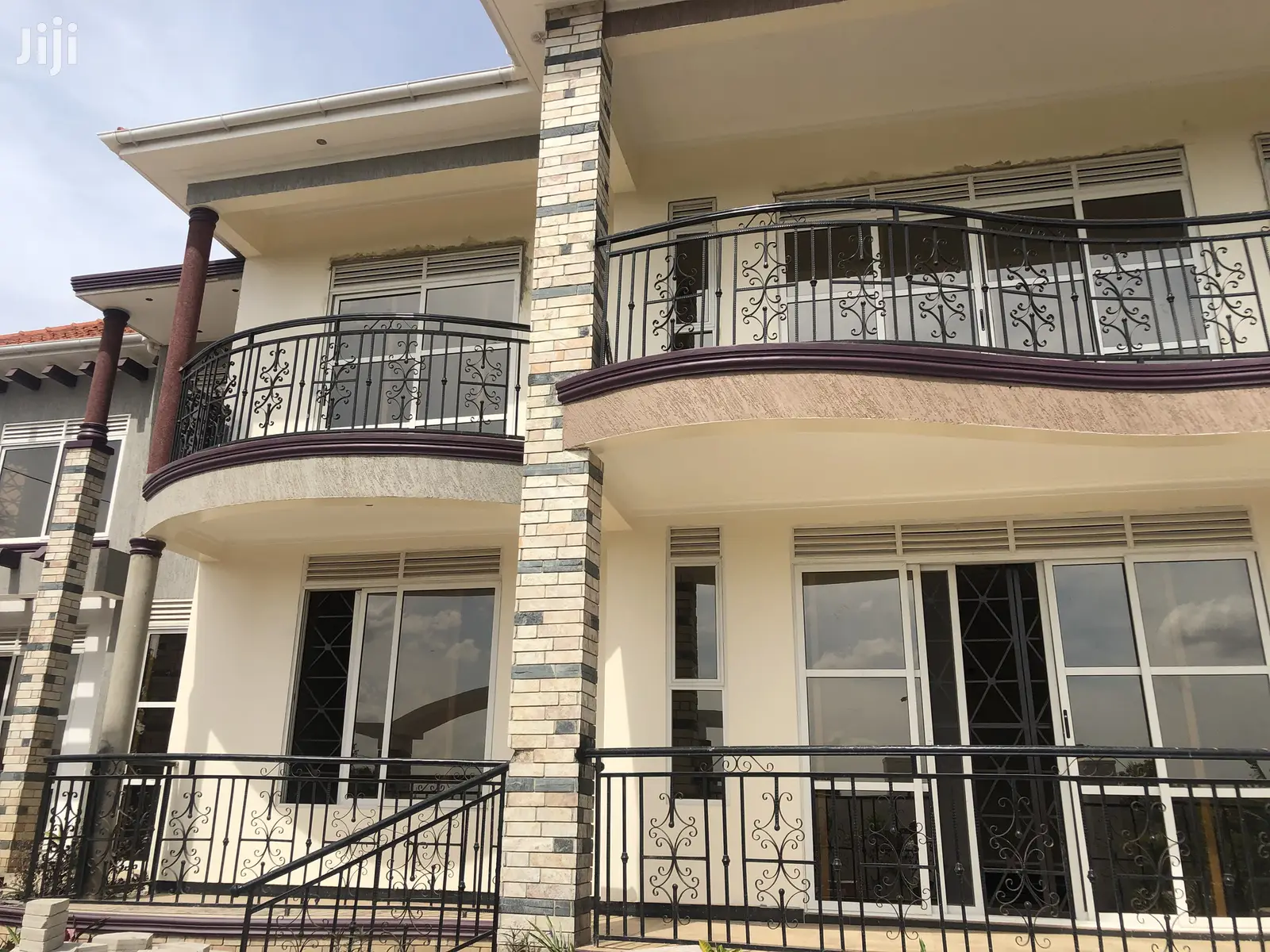 Kira Adorable Mansion on Sell