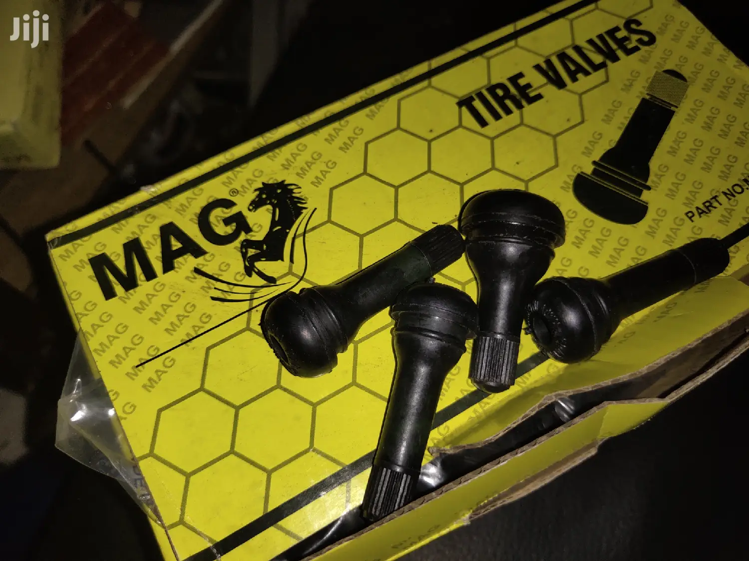 Tyre Valves Box