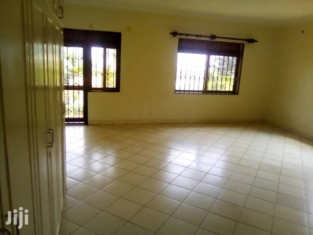 4 Bedroom Bungalow In Rubaga For Sale