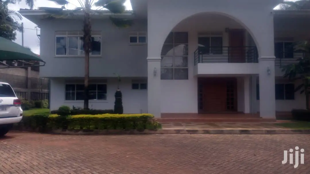 4 Bedroom Magnificent House In Kololo For Rent