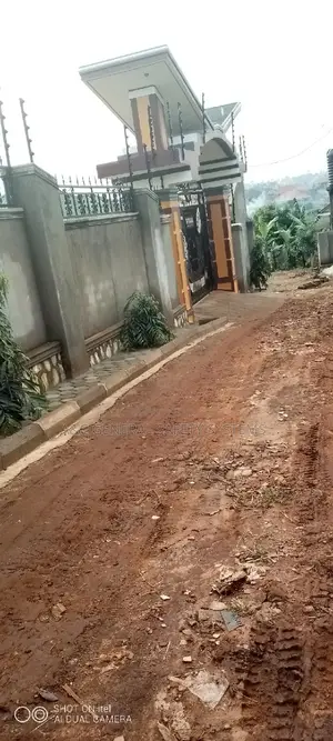 Electric Fence With Razor Wire