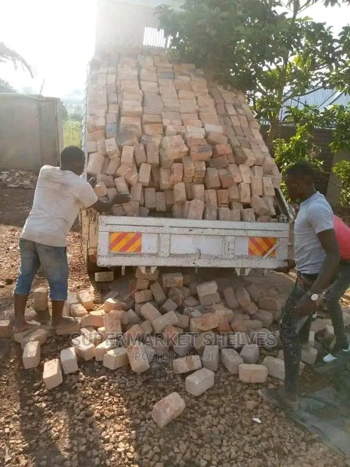 Clay Bricks Good Quarity on Sale