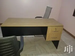 Office Desks/ Office Tables