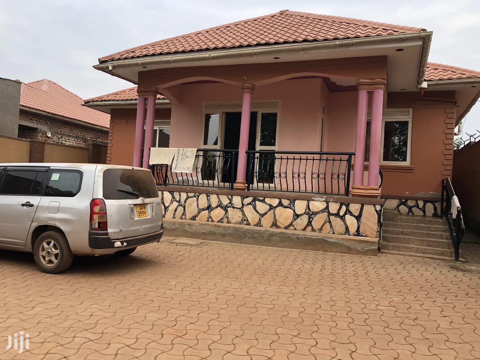 Kira,Impressive Bungaloo on Sell