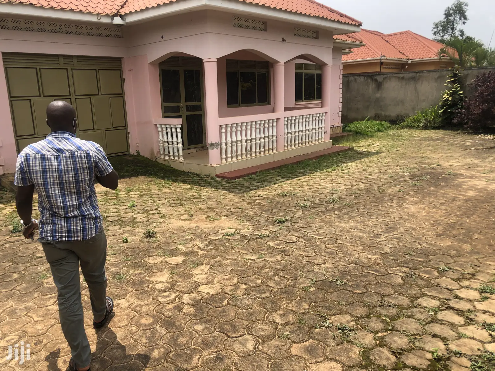 Kira,Quicksell Home on Sale
