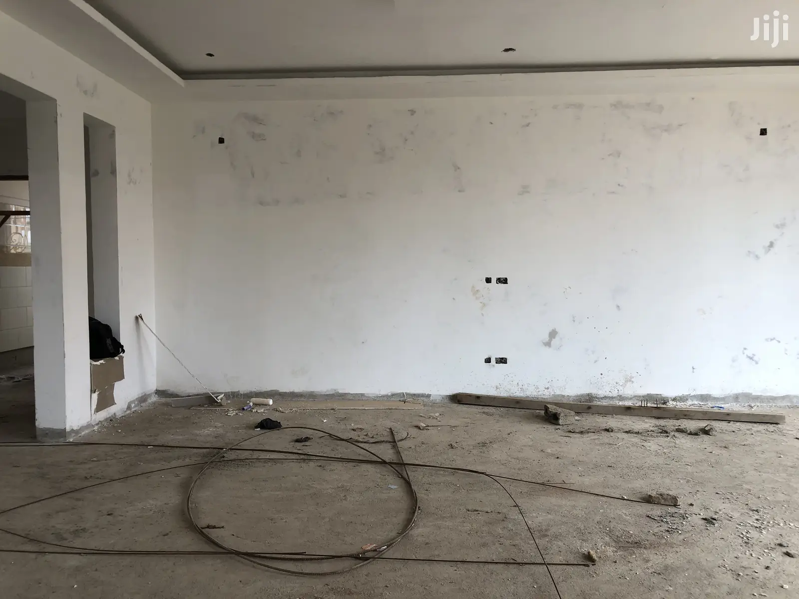 6 Bedroom Mansion In Kira For Sale