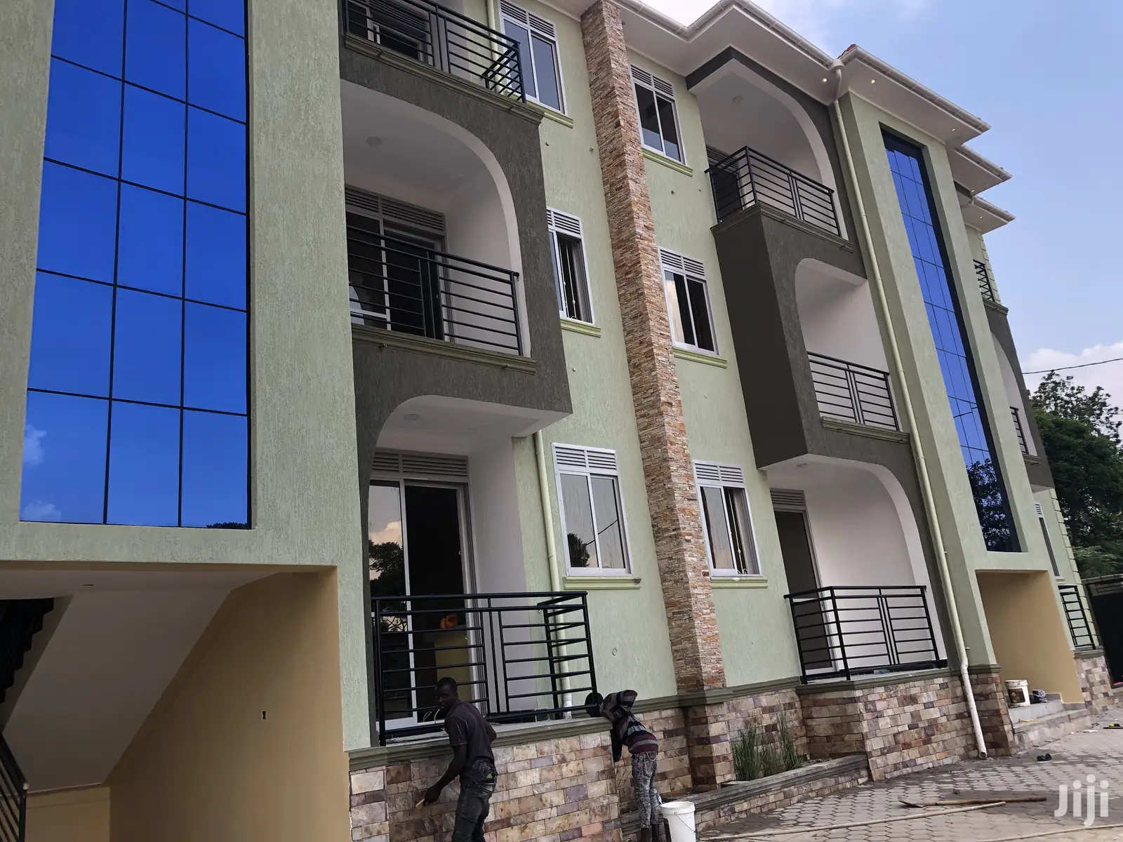 Apartment Complex in Najjera Great Neighborhood on Sale