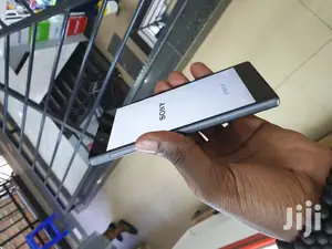 Sony Xperia Z5 32 GB Gray
