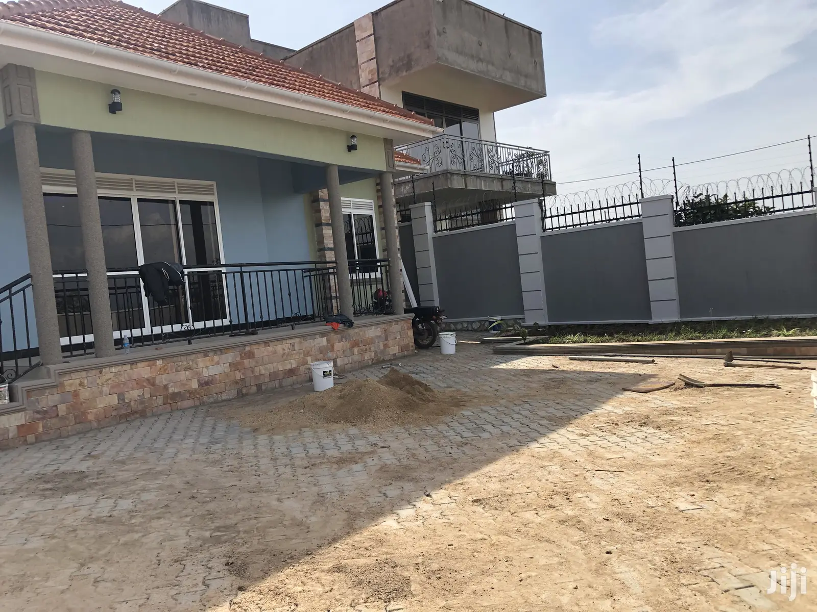 Kira Four Bedrooms Bungaloo on Sale With Ready Title
