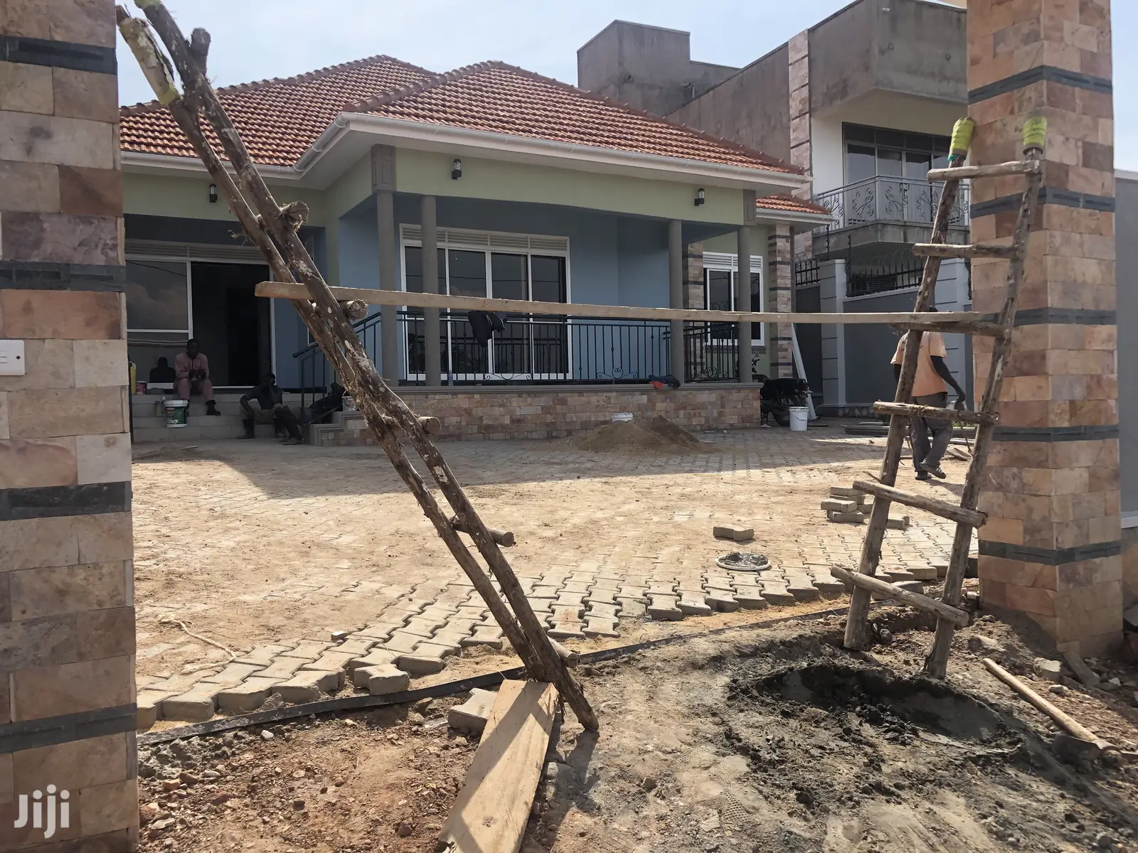 Kira Four Bedrooms Bungaloo on Sale With Ready Title