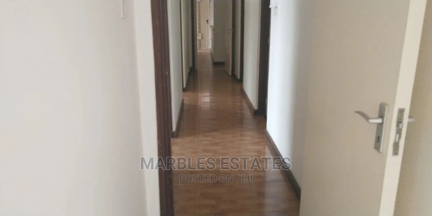 Nice Colonial House for Rent in Kololo