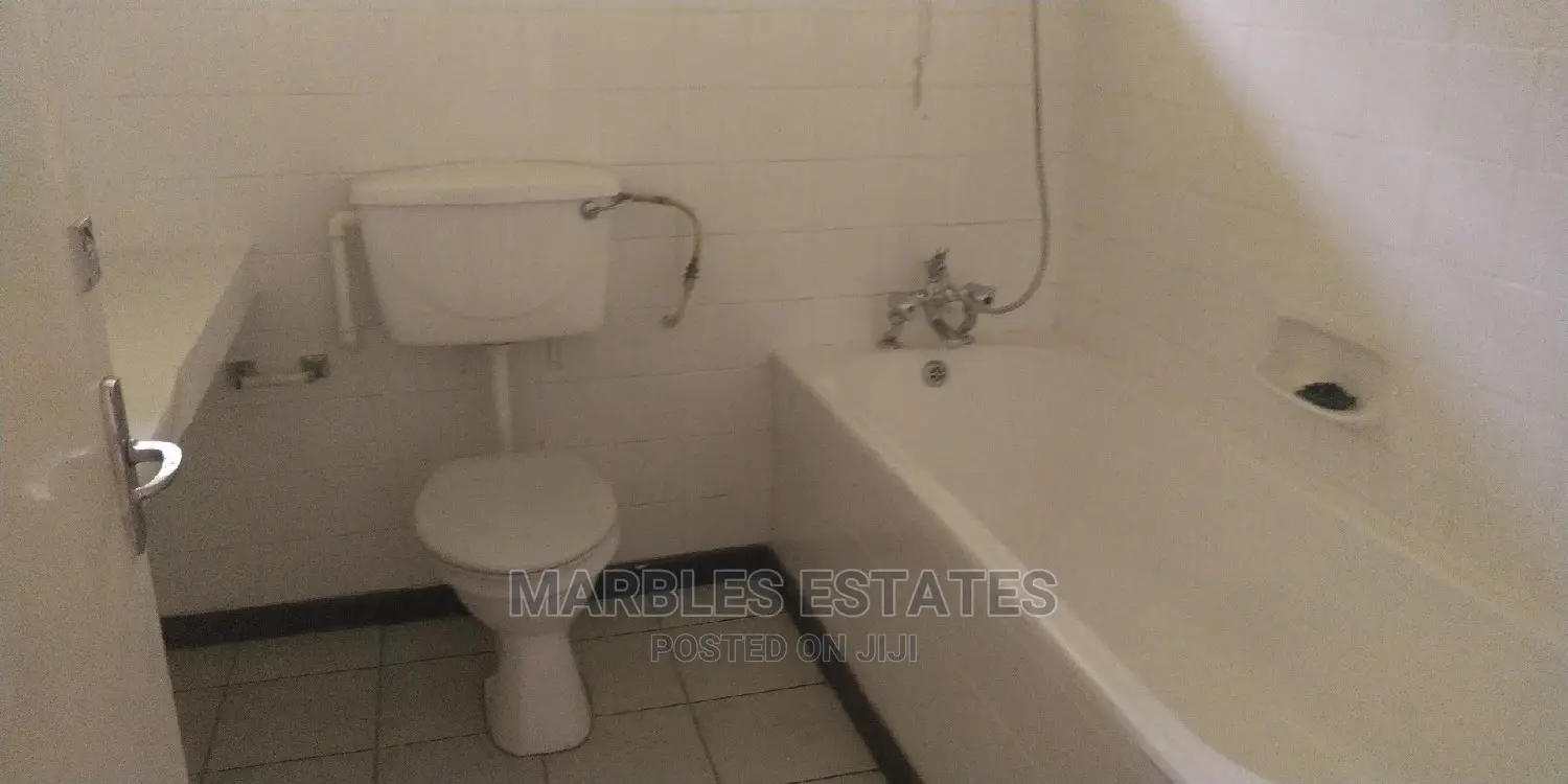Nice Colonial House for Rent in Kololo
